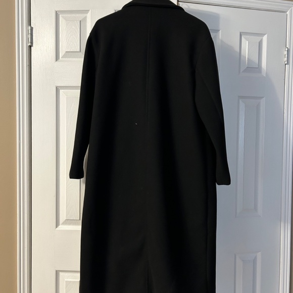 Versatile Black Dressy Coat – Mid-Calf Length, Barely Worn - Picture 2 of 5